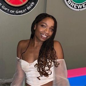 Meet your Posher, Violet